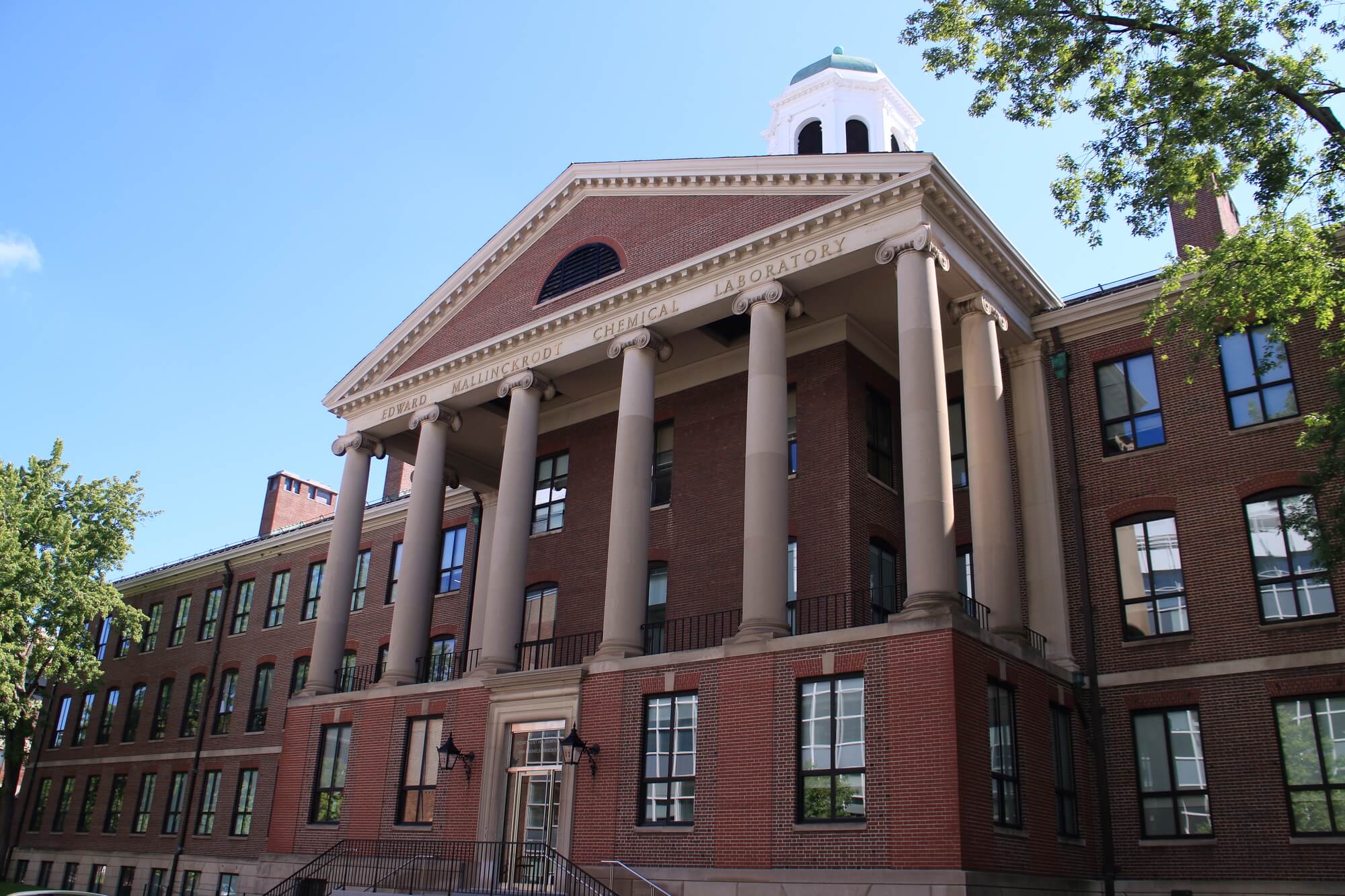 海外大研究シリーズ アメリカ編 世界の名だたる研究者が授業をする ハーバード大学 ブログ ベネッセ海外進学 留学ラボ 海外を目指す中高生のための情報サイト